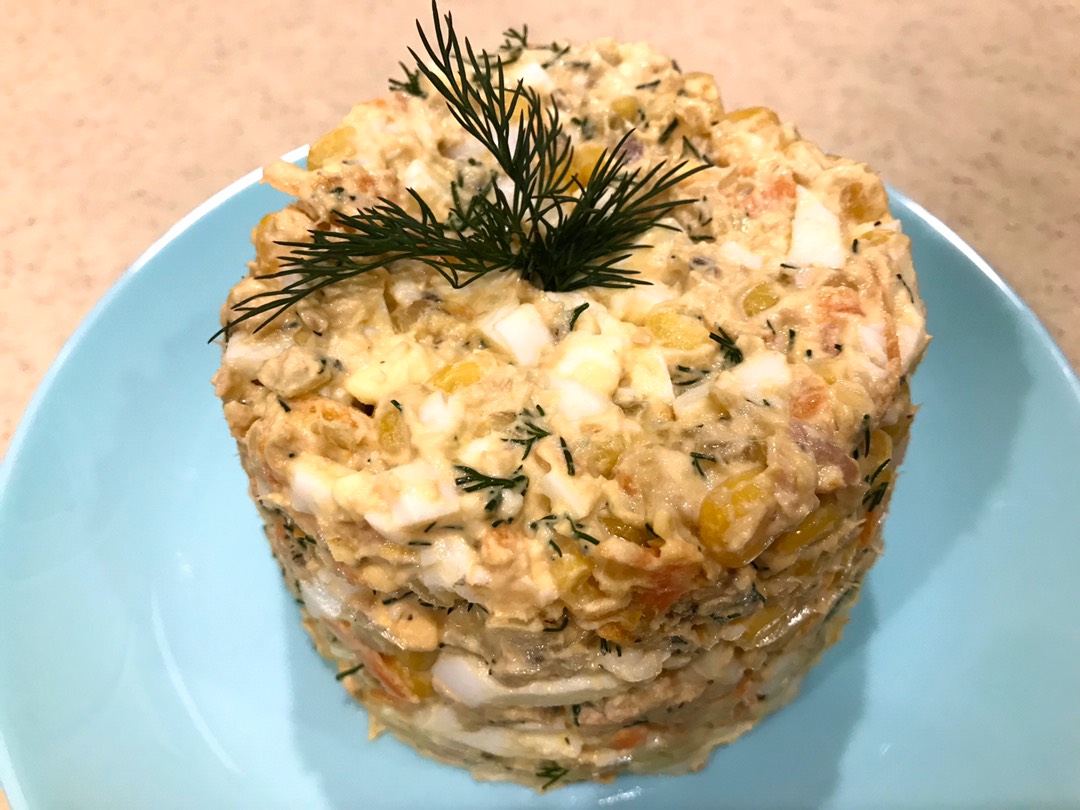 Салат из рыбных консервов со свежим огурцом – пошаговый рецепт приготовления с фото