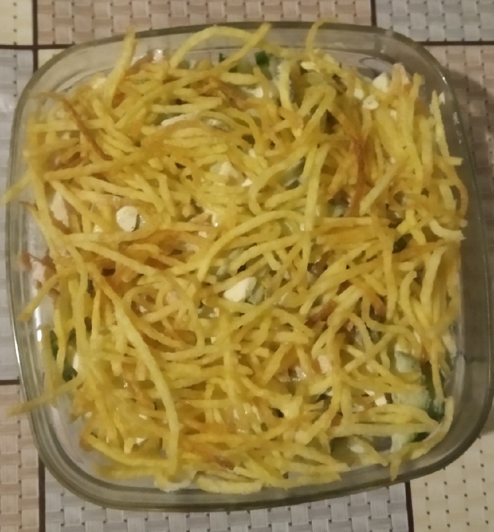 Салат с копчёной курицей