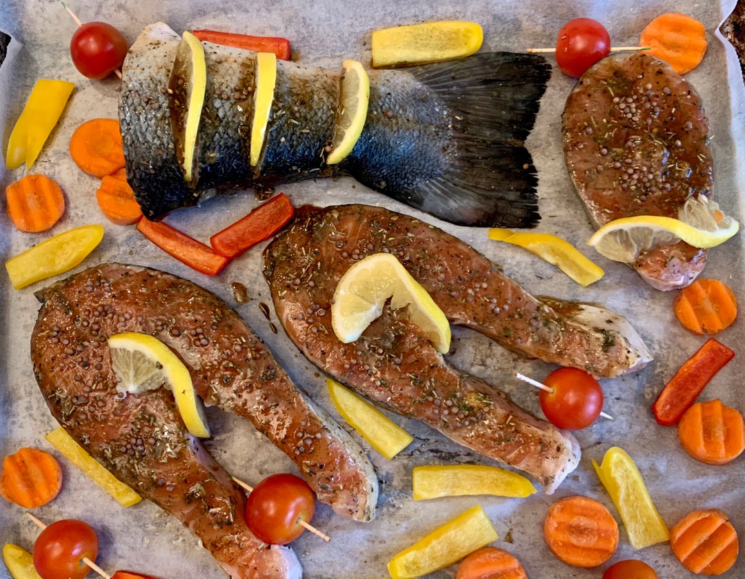 Рыбка 🐟 в духовке сочная ароматная красивая без заморочек - рецепт автора  ❤️Сюзанна ❤️