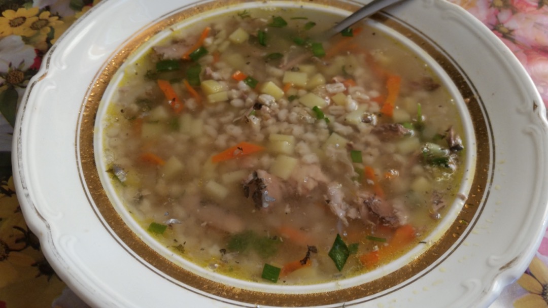 Это не просто супы, а великолепный рецепт супа из рыбных консервов с перловкой