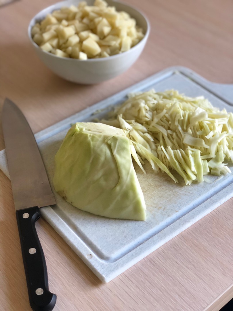 Щи из свежей капусты в мультиварке🍲