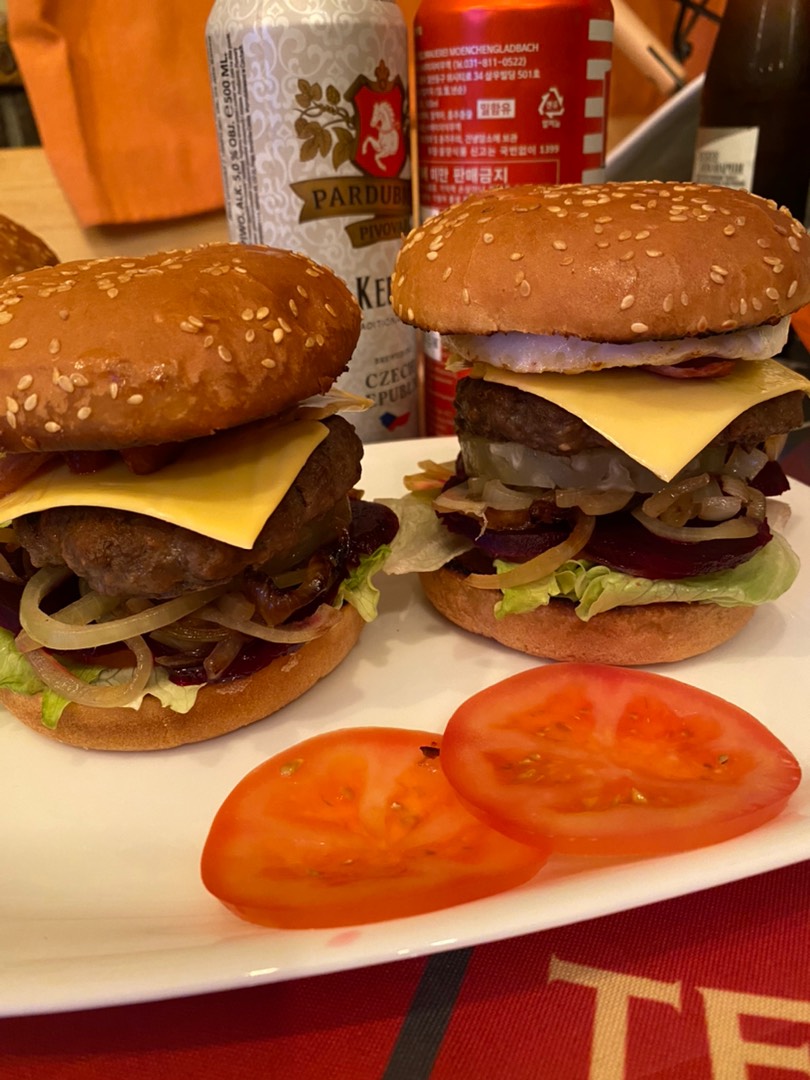 🇦🇺 Австралийский бургер с маринованной свёклой (Hamburger With Beetroot)