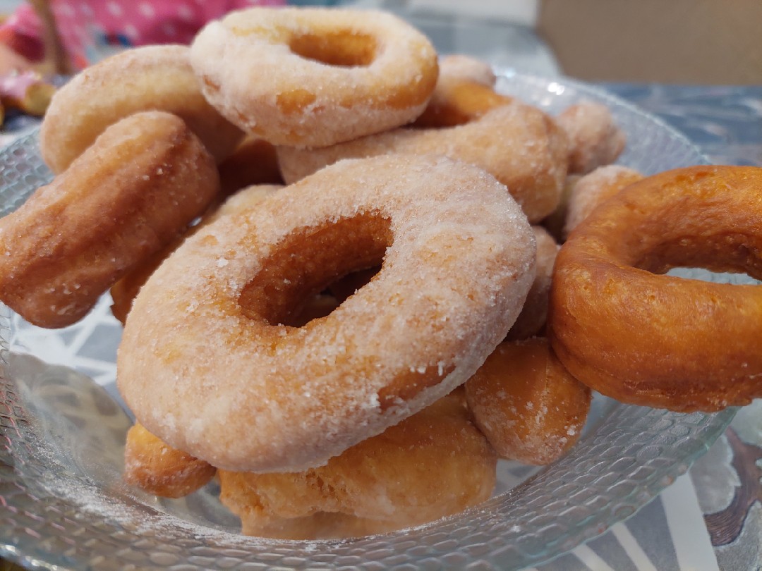 Дрожжевые, воздушные пончики 🍩 рецепт с фото пошаговый от Любаша -  Овкусе.ру