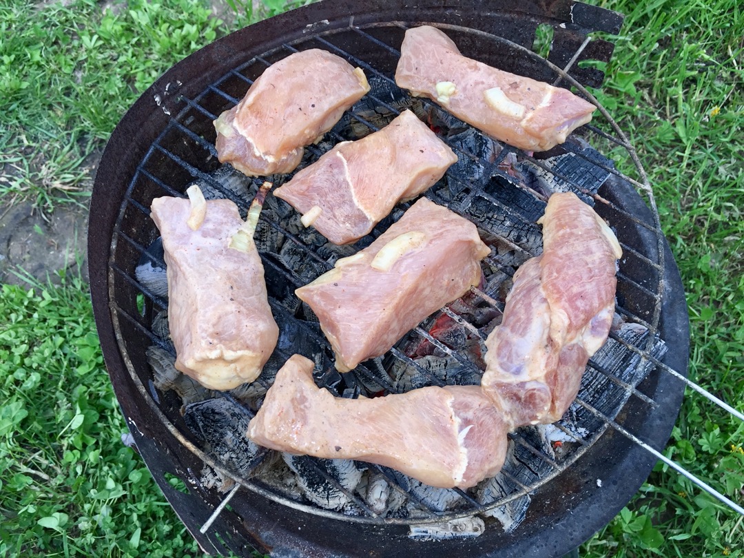 Сочный и ароматный свиной шашлык + самый вкусный соус