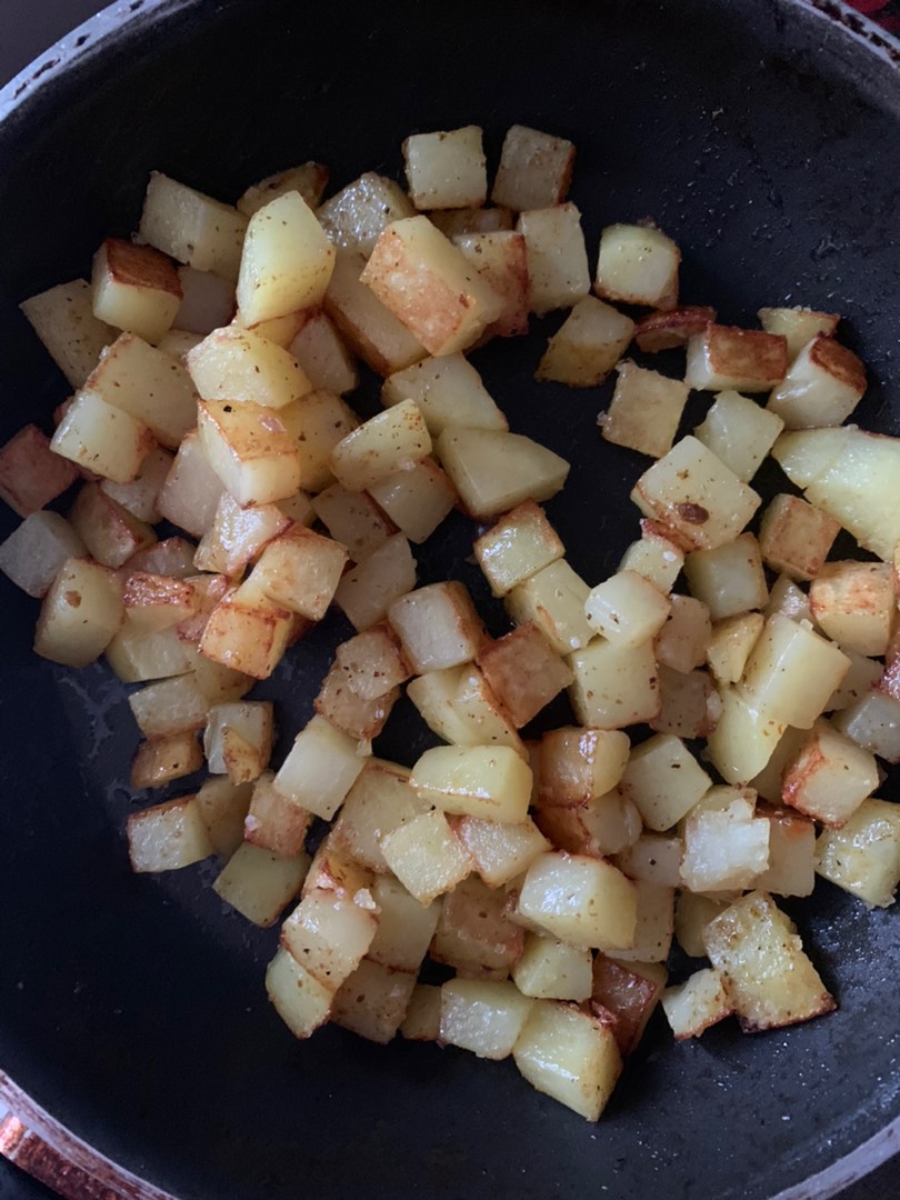 Суп с клёцками и жареной картошкой