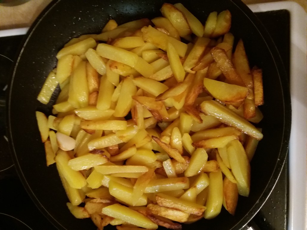 Жареный картофель 🍟🍟🍟