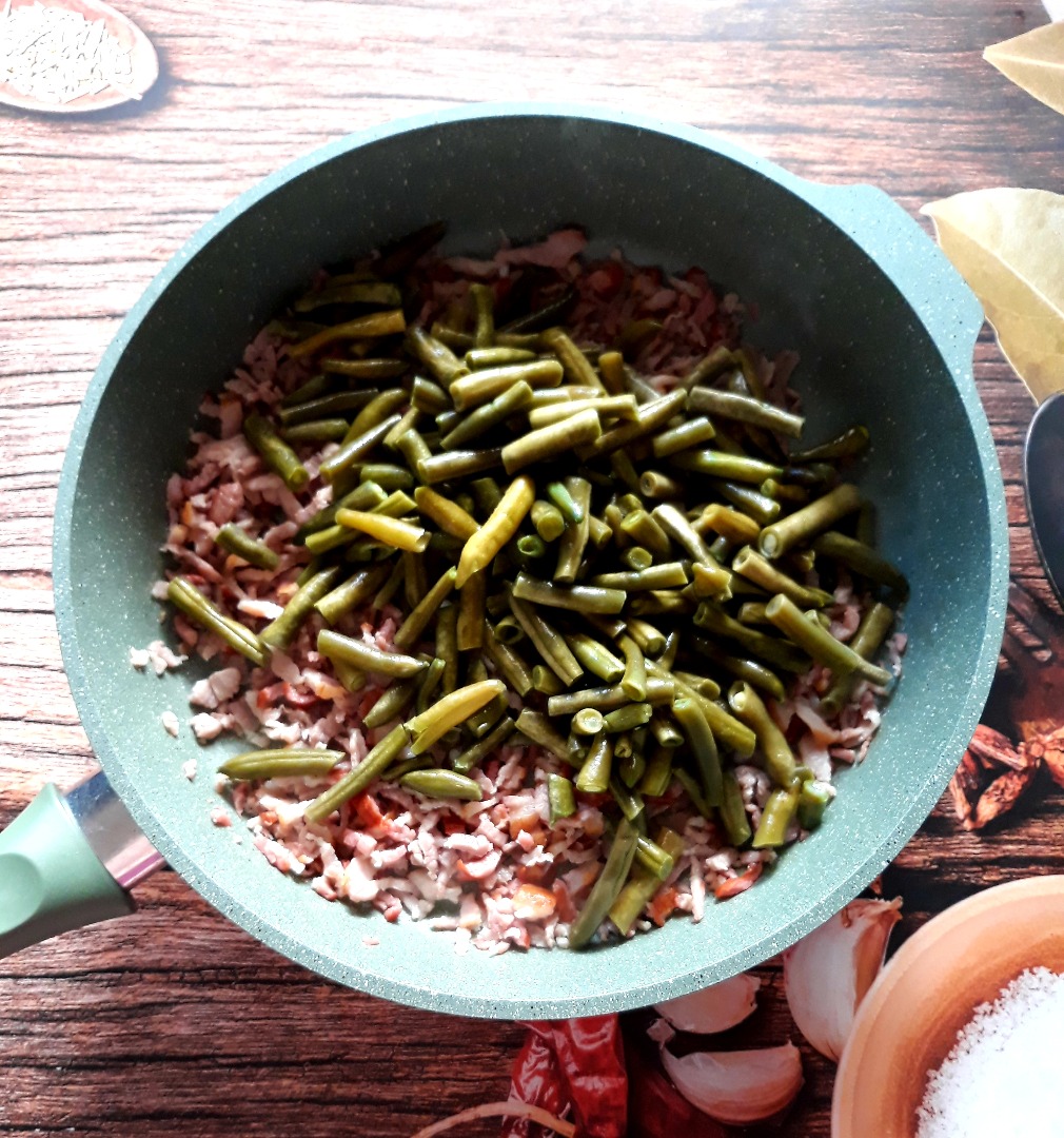 Яичница со стручковой фасолью 🥘