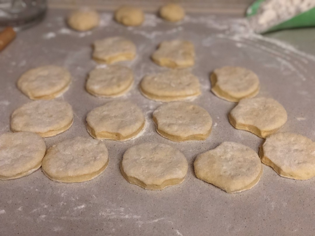 Пончики с варёной сгущёнкой