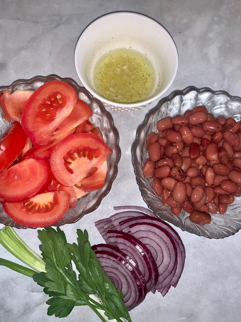 Салат из помидоров с фасолью🍅 рецепт с фото пошаговый от Наталья  Чернявская - Овкусе.ру