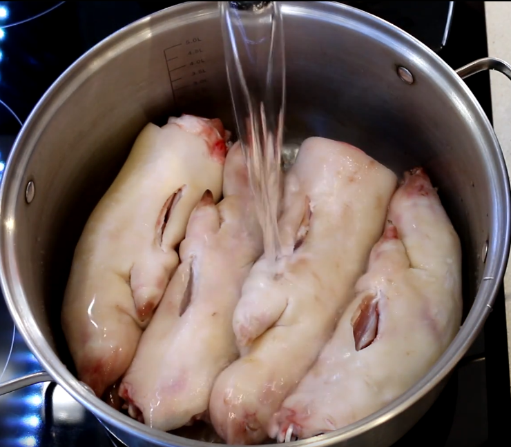 Свиные Ножки вкуснятина за копейки. Как очень вкусно приготовить свиные ножки и свиные уши.