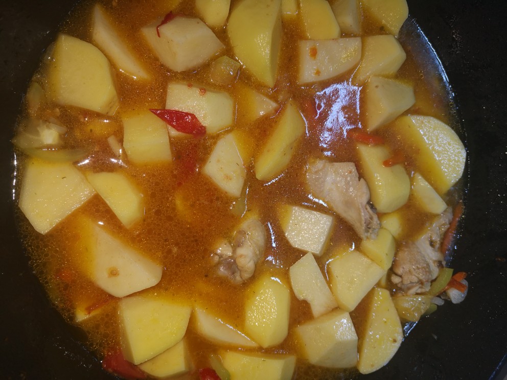 Тушеная картошка с капустой и курицей – пошаговый рецепт приготовления с фото