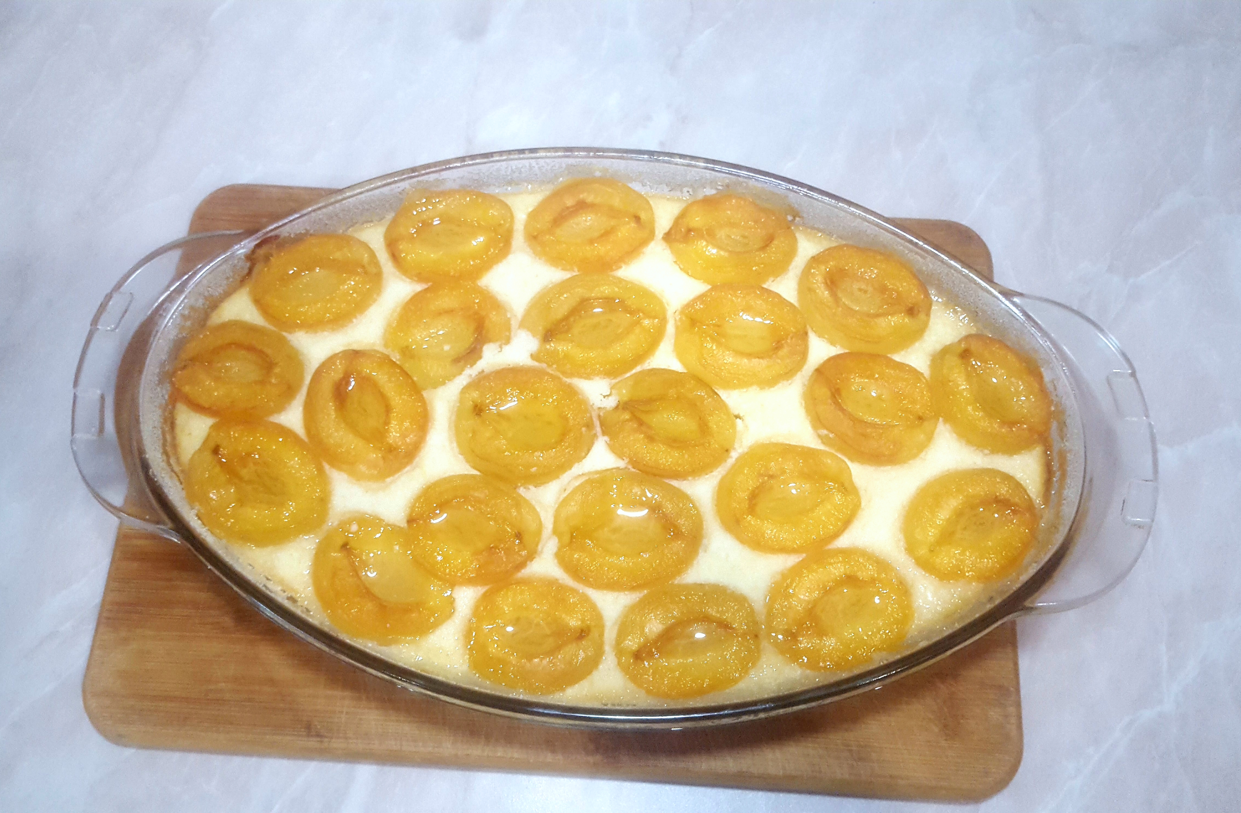 Рецепт вкусного творожного манника с абрикосами: простые и полезные ингредиенты