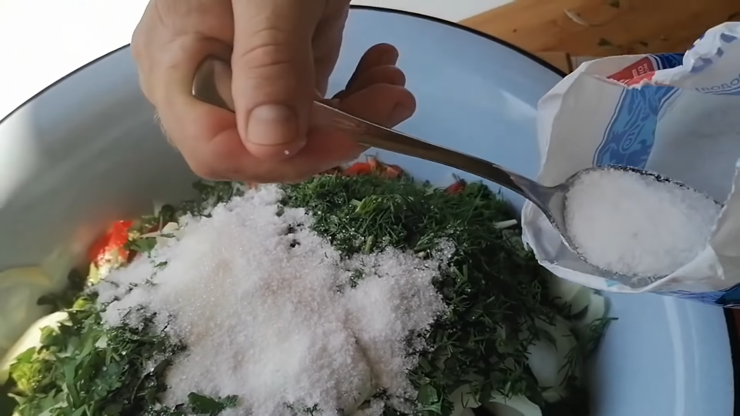 Салат на зиму по -закарпатски - рецепт - видео - «ФАКТЫ»