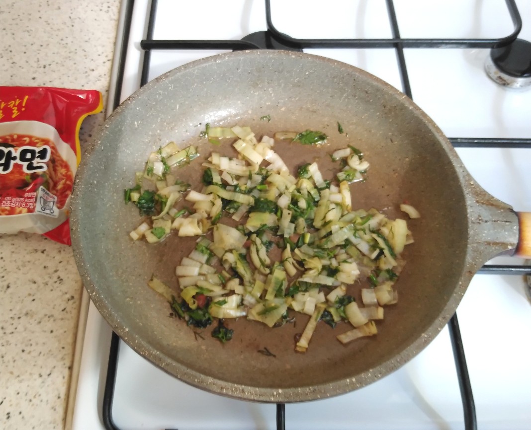 Лапша с соевым соусом в сковороде 🥣 рецепт с фото пошаговый от Лариса 🌺🥣  - Овкусе.ру