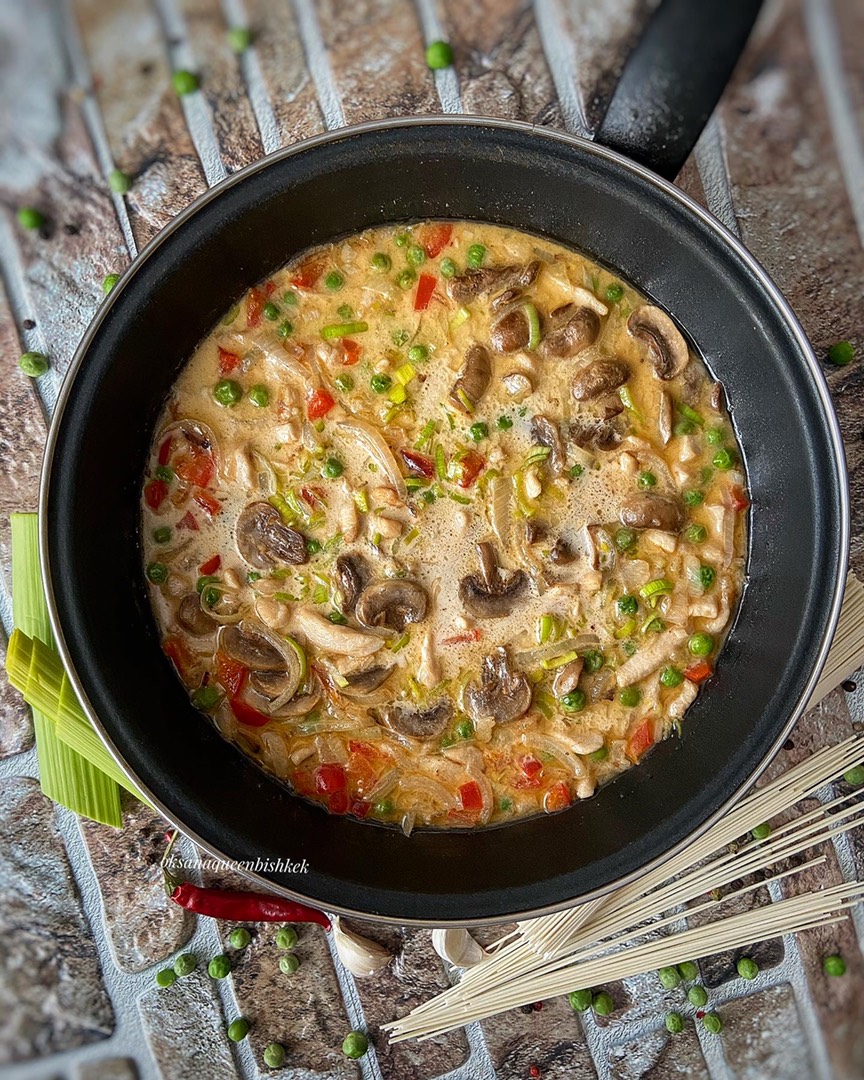 🍜Лапша сомен (сомэн) с курицей и шампиньонами в кокосовом молоке - рецепт  автора Оксана