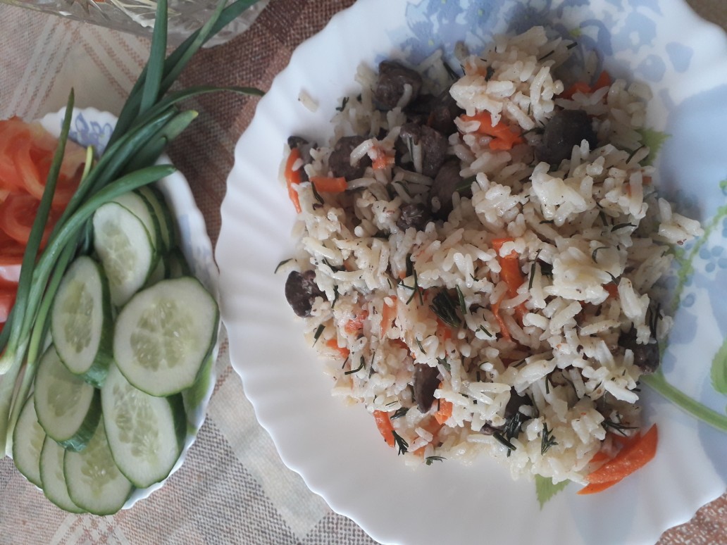 Плов с куриной печенью