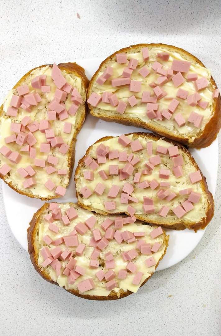 Горячий бутерброд на завтрак в микроволновке - рецепт автора Наталья Меньщикова