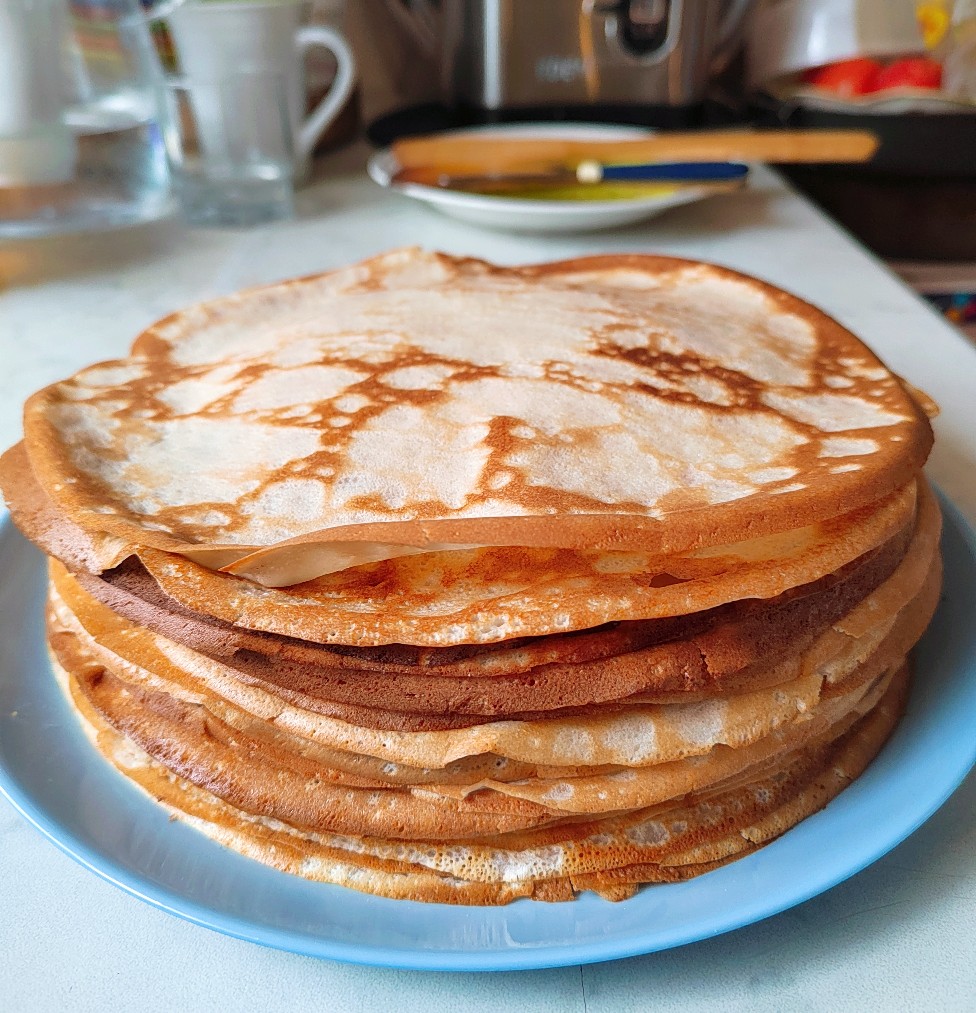 Блинчики фаршированные яблоками с корицей