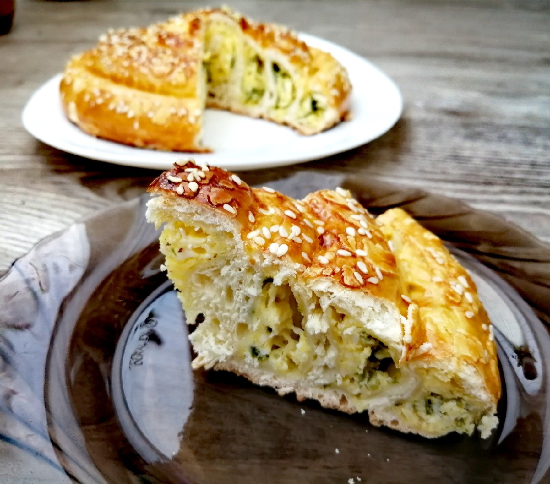 Пирог-улитка со шпинатом и рикоттой