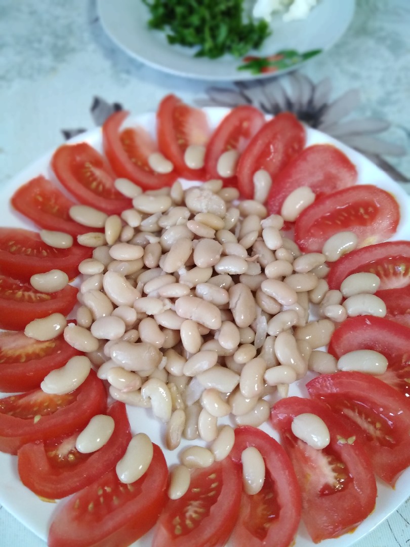 Салат с фасолью, помидорами и сыром Фета💕