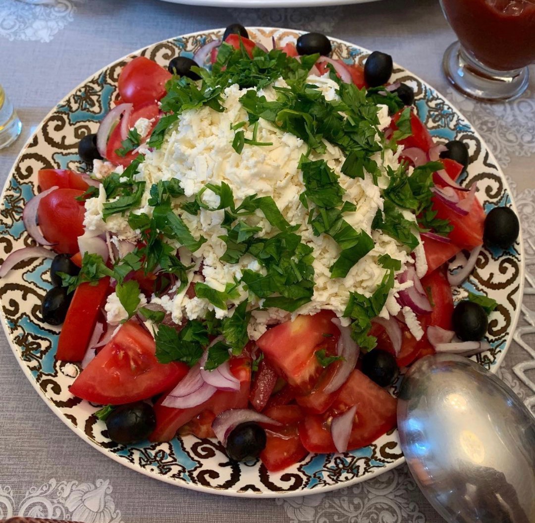 Шопский салат, болгарский традиционный салат. Очень вкусный и полезный