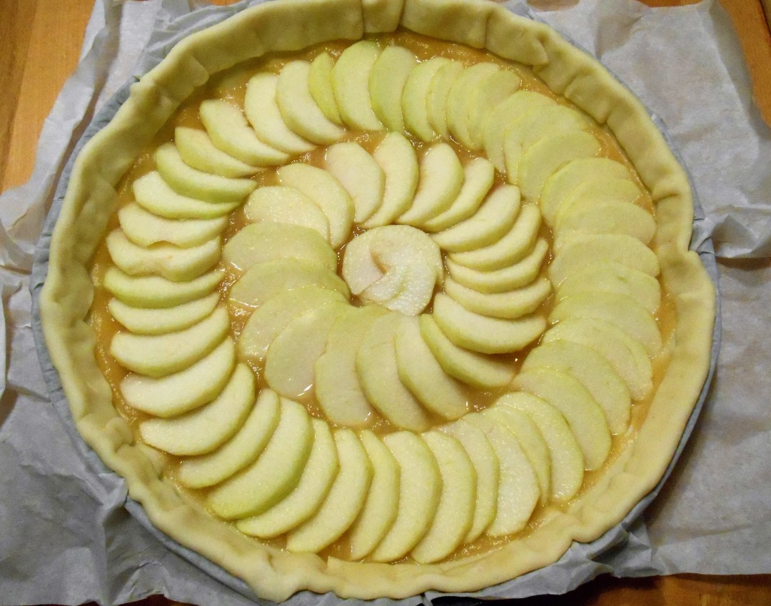 Авторский рецепт яблочного пирога. Хрустящая корочка и много начинки 🍎 🥧