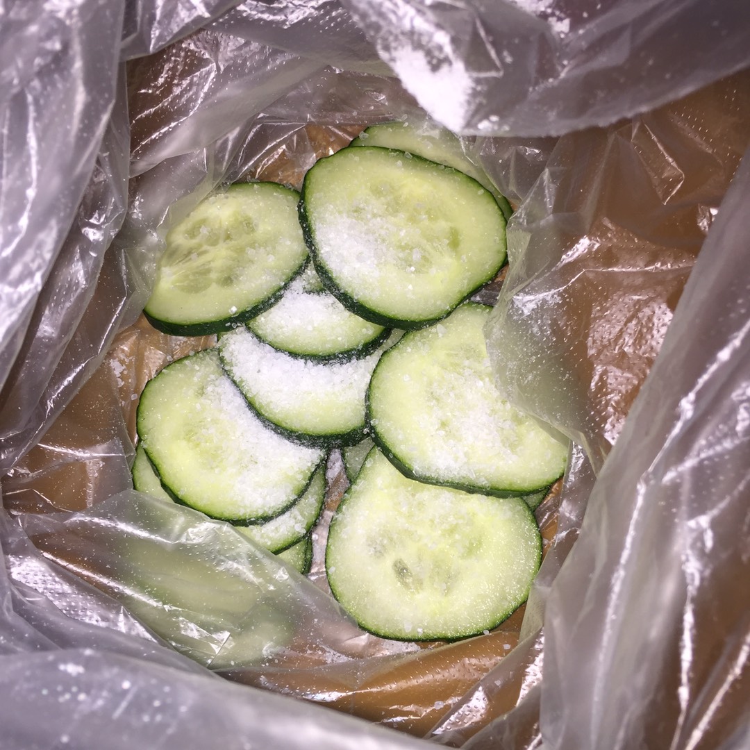 Соленые огурцы в пакете 🥒