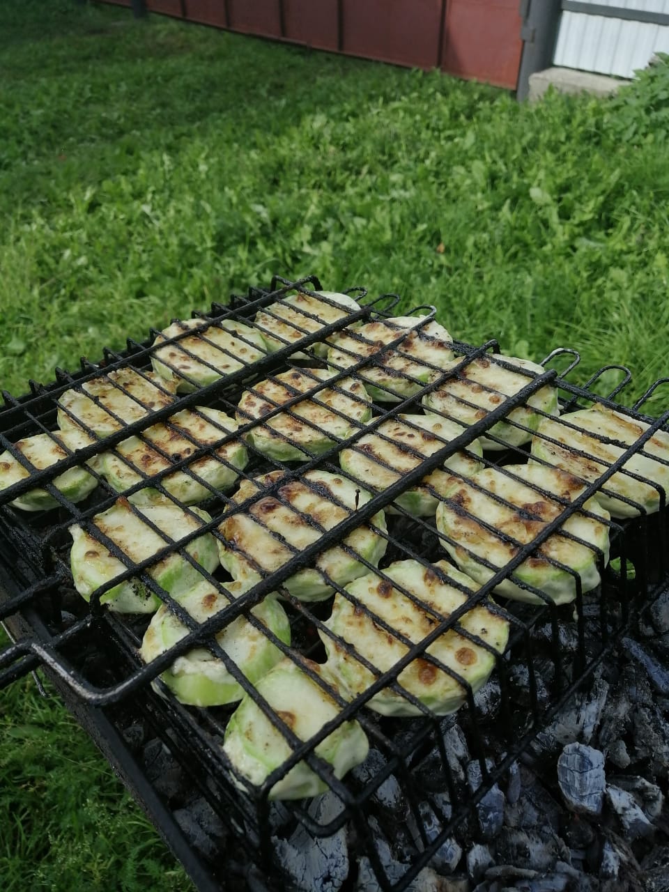 Кабачки на мангале (гриле)