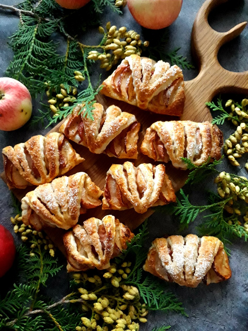 Слойки с яблоками 🍏