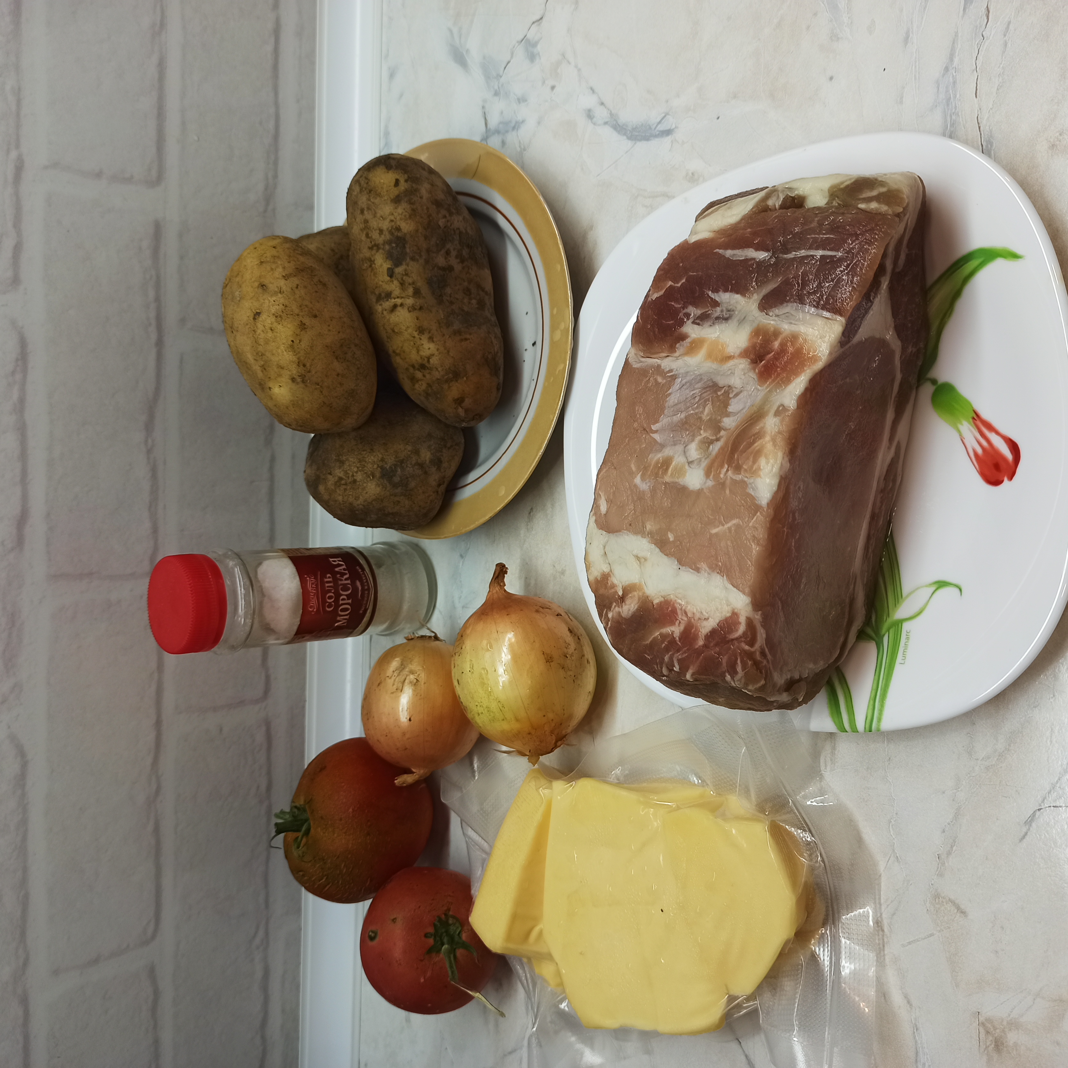Мясо свинины под картофельной шубой с сыром в духовке – пошаговый рецепт приготовления с фото