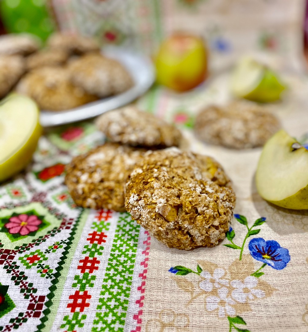 Диетические овсяные печенья с яблоками без муки и сахара