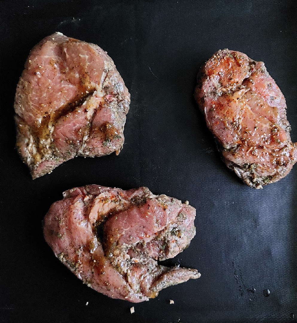 Мясо со специями в духовке