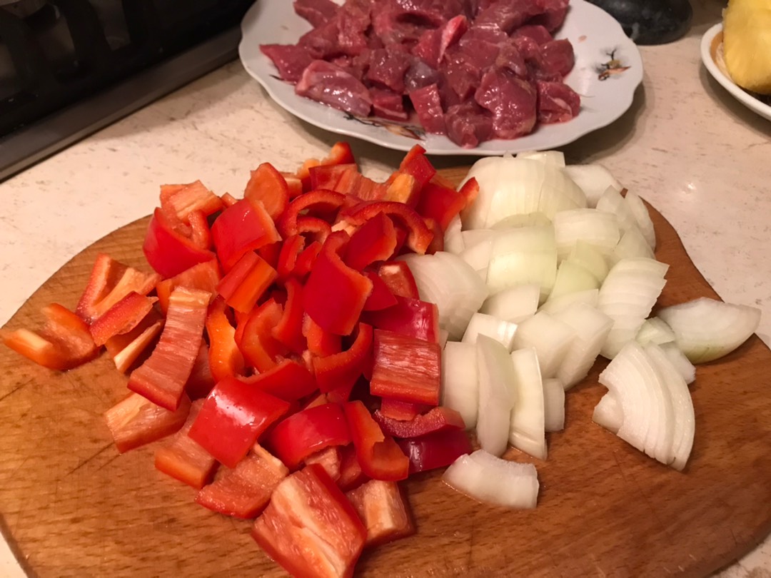 Говядина с ананасом 🍍🥩🌶