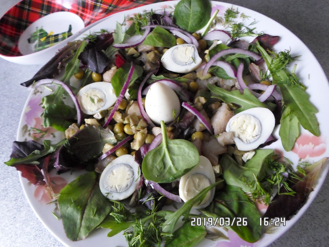 Простые салаты с селедкой - рецепты с фото