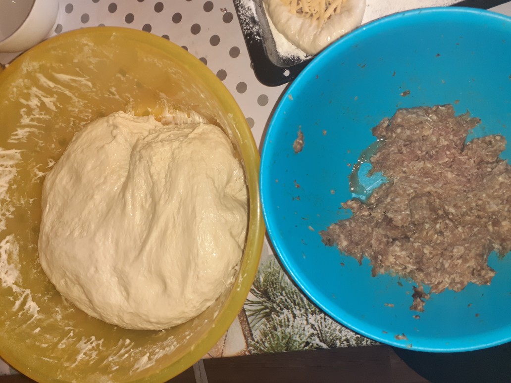 Кабачки лодочки с фаршем, сыром, помидорами и чесноком в духовке простой рецепт пошаговый