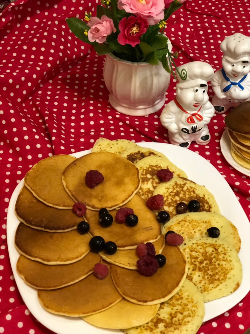 Блинчики на кислом молоке с дырочками.🥞🥞🥞🍯🥛☕️