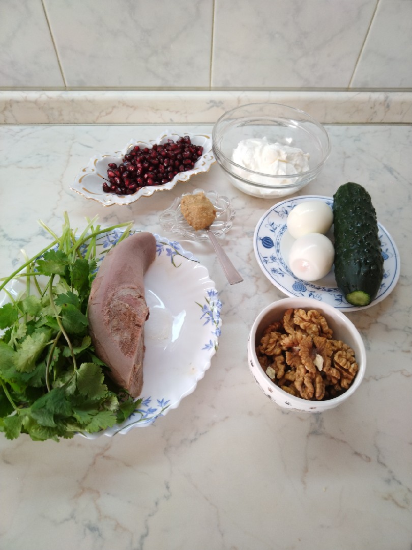 Салат с говяжьим языком - 10 простых и вкусных рецептов приготовления с пошаговыми фото