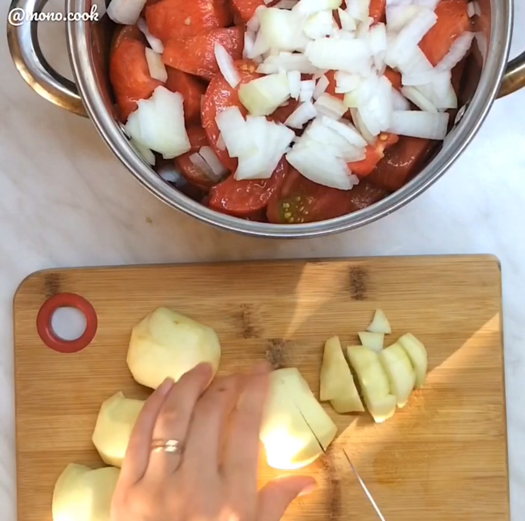 Домашний кетчуп 🍅 очень вкусный соус из томатов, лука и яблока., Только  натуральные ингредиенты. 🙌