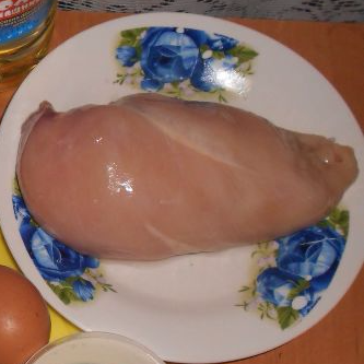 Венский шницель из курицы в панировке из бородинского хлеба