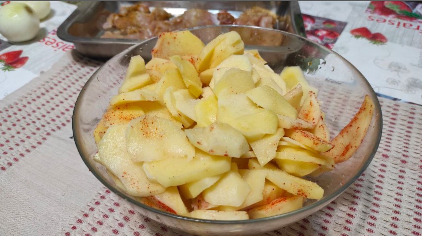 Щука с картофелем в духовке