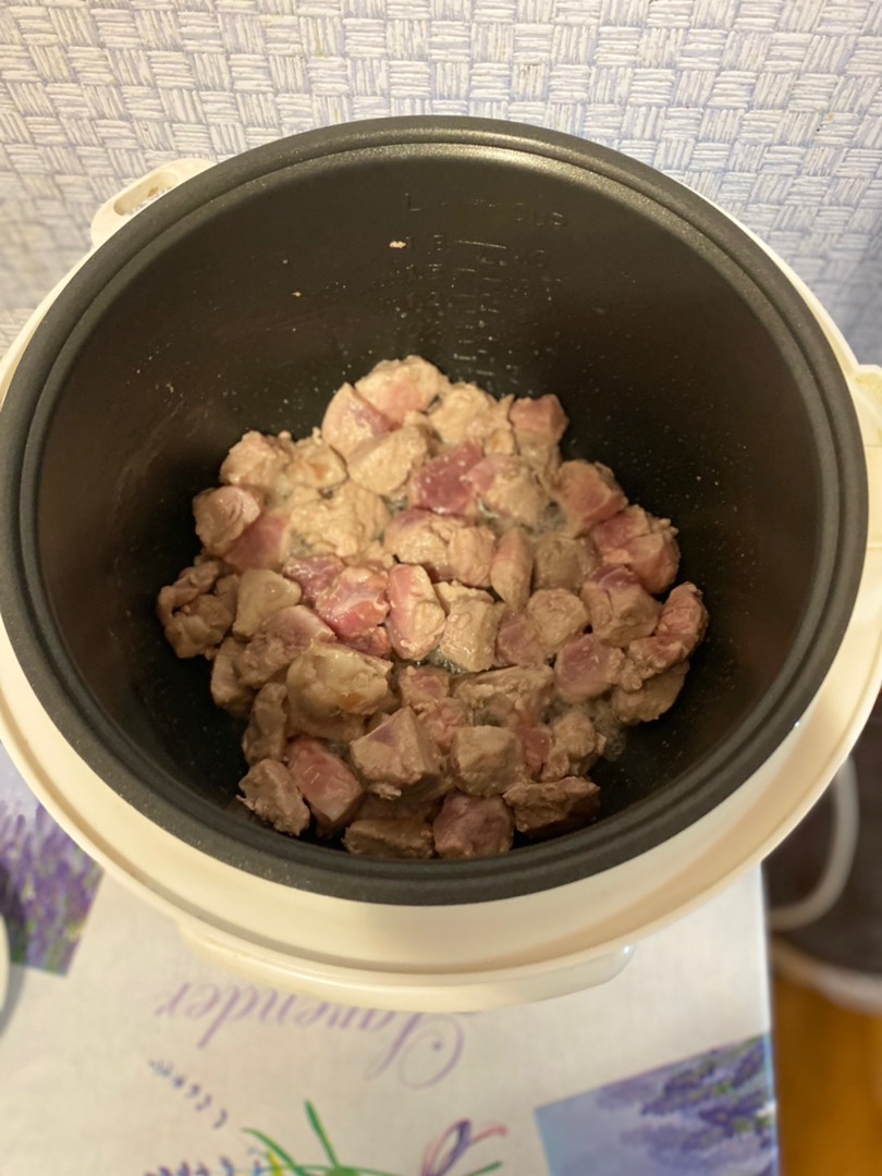 Тушеная картошка с мясом в мультиварке – рецепт с фото