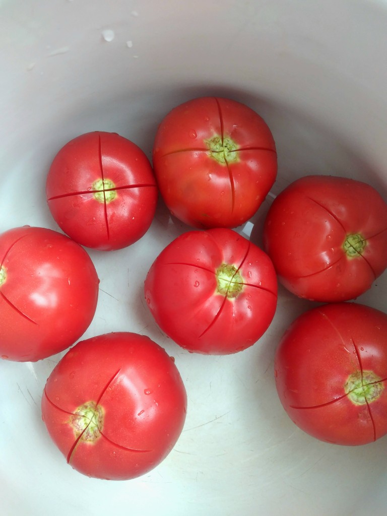 Как очистить помидоры от кожицы?!